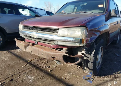 2005 Chevrolet Trailblazer Ls z USA, uszkodzony, nr VIN 1GNDT13S852158648